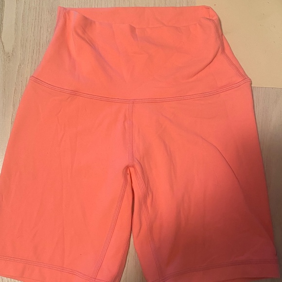 TNA butter cheeky short dream house pink size 0 / xs - Picture 3 of 4